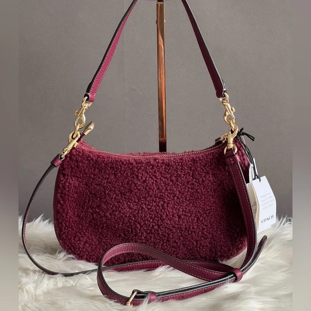 CE557 - Coach Teri Shoulder Bag with Coach Motif - Picture 8 of 14